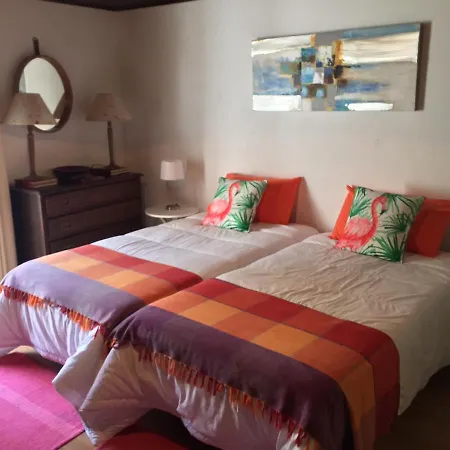 Quinta Rosas بيت ضيافة كابيلاس